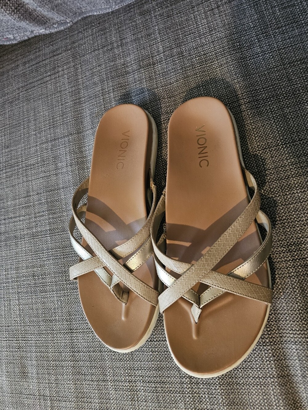 Vionic Women’s Metallic Gold Crisscross Toe-Post Sandals